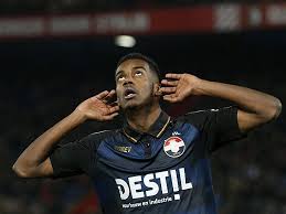 Alexander isak ist in spanien gerade der mann der stunde. Durchbruch Beim Bvb Isak Ich Glaube Daran Bundesliga Kicker