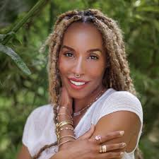 Crystal Streets's Instagram, Twitter & Facebook