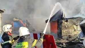 Взрыв произошел возле газовой азс, а позже добрался до самой заправки. Fkmwjxyqps7som