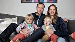 Teresa had at least 6 relationship in the past. Entertainment Teresa Palmer Husband Mark Webber Welcome Third Child Pressfrom Australia