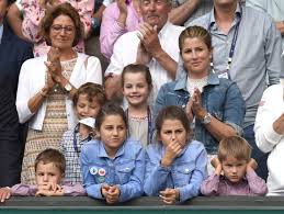 Federer mit feindseligkeit gegen djokovic? Sport Die Familie Hat Ihren Vater Und Ehemann Wieder Wie Roger Federer Sich Vom Wimbledon Drama Erholt