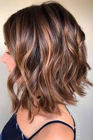 Chocolate Cake Hair La Tendance Coloration De La Saison Couleur Cheveux Court Coupe De Cheveux Coupe De Cheveux Courte