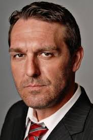 Reparto de CHEST (película 2022). Dirigida por Aaron Irons