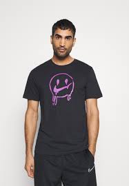 Great for people that love to trash talk the opposing team and referee.if you or someone you know likes to play tough basketball with physical defense even in pick up games then this design is. Nike Performance Peace Love Basketball Tee T Shirt Print Black Schwarz Zalando De