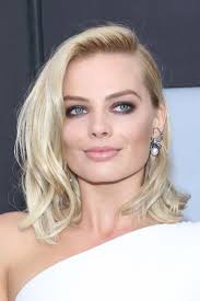 20 of Margot Robbie's Best Hair & Makeup Moments: From Short Hair to Brown  Hair