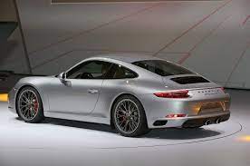 Ini tersedia dalam 15 warna, 45 varian, 5 pilihan mesin, dan 2 opsi transmisi: Harga Porsche 911 Carrera Dan Spesifikasi Terbaru 2021 Otomaniac