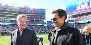 Roger Federer sorprende en el Super ...