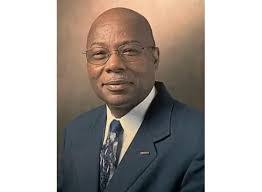 Elma Baum's Instagram, Twitter & Facebook