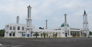 Masjid ini tlh mulakan aktiviti kelestarian dgn penjimatan elektrik, menggurangkan penggunaan air, menyediakan pusat kitar. Masjid Al Hasanah Selamat Datang