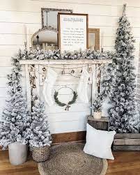 25 Inspiring Farmhouse Christmas Decor Ideas You Need To See Farmhouse Christmas Decor Pretty Christmas Decorations Trendy Christmas Decor