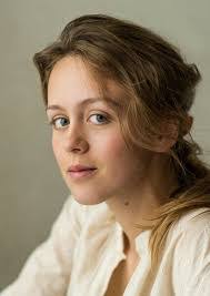 Katherine Grey's Instagram, Twitter & Facebook