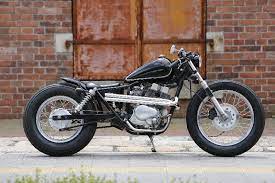 広島県のカスタムバイクショップ heiwa motorcycle 平和モーターサイクル です トライアンフ bsa等の英車 からsr400 ftrなどの国産車のカスタム 修理 メンテナンスをしております カスタムバイク クルーザー バイク