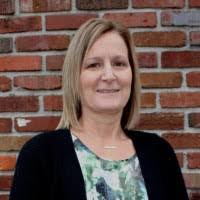 Kim Chaplin's Instagram, Twitter & Facebook