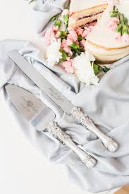 White Wedding Cake Server Set Personalized Cake Server And Knife Laser Engraved Wedding Cake Set Wedding Cake Cutter Set Server And Knife Wedding Cake Server Set Cake Cutter Wedding Cake Cutter