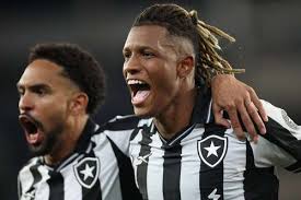 Com volta de Danilo, Botafogo divulga relacionados para confronto decisivo da Libertadores