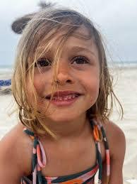 Michelle Topper's Instagram, Twitter & Facebook