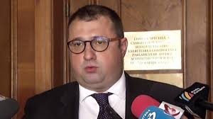 Daniel Dragomir, fost ofiţer SRI, după audierea lui George Maior în  Parlament: Minte de îngheață cuburile de gheață