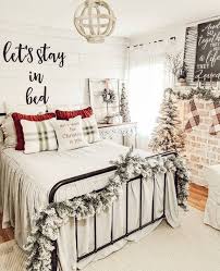 Love The Garland On The Bed Farmhouse Christmas Decor Christmas Decorations Bedroom Christmas Bedroom