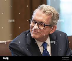 President trump and mike dewine hi-res stock photography and images