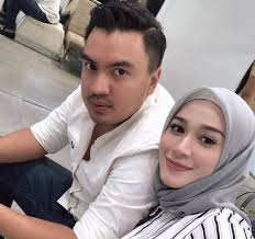 Datin amaniena binti kamarul baharun (lahir 14 april 1993) merupakan seorang model dan pelakon malaysia. Niena Baharun Berdebar Tunggu Kelahiran Bayinya Mohon Para Peminat Share Tips Menempuhi Trimester Ke 3 Pa Ma