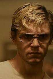 Sinatra Reviews" Monster: The Jeffrey Dahmer Story (2022) (TV Episode 2022)  - IMDb