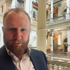 Ashley Gunson's Instagram, Twitter & Facebook