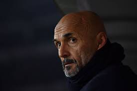 Totti si era allenato, ma ieri purtroppo ha accusato un problemino. Hot Seat Inter Milan Manager Luciano Spalletti Serpents Of Madonnina