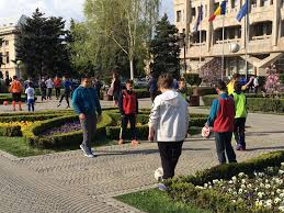 View the daily youtube analytics of pe banii parintilor and track progress charts, view future predictions, related channels, and track realtime live sub counts. Pe Banii Parintilor 2017