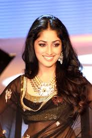 Yami gautam ретвитнул(а) manpreet bacchhar. My Beautiful Life Yami Gautam Vogue India