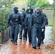Wir bieten ihnen eine vielzahl von top locations zur hochzeit im raum mülheim a. Clan Hochzeit In Mulheim 1000 Gaste Erwartet Polizei Rechtfertigt Grosseinsatz Welt