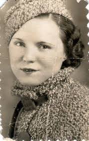 Bonnie Hamlett's Instagram, Twitter & Facebook