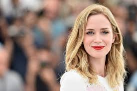 Welcome to emily blunt fans, your resource for all things emily blunt. Emily Blunt Is Annoyed Af That Her Daughter Is Developing An American Accent Glamour