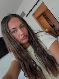 Ella Chamberlain (@ellachamberlainx) • Instagram photos and videos