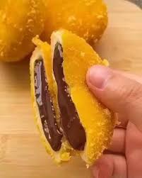 Bread With Chocolate Video In 2020 Food Videos Desserts Diy Food Recipes Yummy Food Dessert