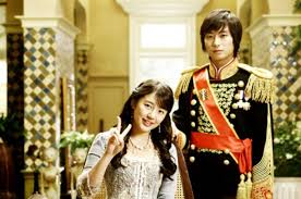 Nontondrakor.id merupakan website hiburan yang menyajikan streaming drama korea. Masih Ingat Drama Princess Hours Ini Lho Fakta Di Balik Ekspresi Bingung Para Pejalan Kaki Di Episode Terakhirnya
