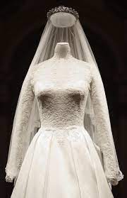Kate Middleton Wedding Dress Google Images Kate Middleton Wedding Dress Royal Wedding Dress Alexander Mcqueen Wedding Dresses