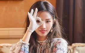 Gidle jeon soyeon windy 1st mini album · description. Soyeon Gidle Facts 2019 Soyeon G I Dle His Hair Was Burned While Filming The Mv Senorita Kpop Squad Media All About K Pop And Intermezzo