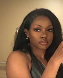 Niya Williams's Instagram, Twitter & Facebook