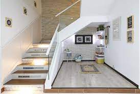 Jika area dalam rumah dirasa kurang fotogenik, berpose di halaman atau sudut lain rumah kalian tetap bisa jadi pilihan. Pin On My Choice