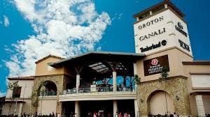 Senarai tempat menarik di johor 2021 termasuk di waktu malam sedang dikemaskinikan. Belanja Barang Branded Di Malaysia Johor Premium Outlet Jual Produk Lebih Murah Tribun Batam