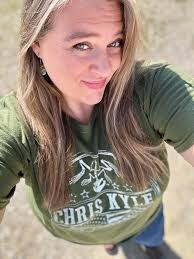 Just seeing what's out there. Wanna make genuine connections.