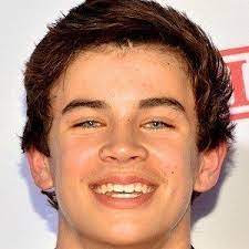 Hayes grier is an american internet personality. Hayes Grier Bio Family Trivia Famous Birthdays
