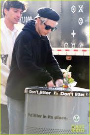 images?q=tbn:ANd9GcSOWA8OegWZ9pt6al7tuzO