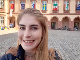 Alumni UP rompiéndola en Alemania