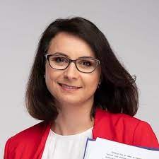 Nie wiem czy ws.aborcji pis bardziej chce odwrócić uwagę od epidemii, z którą kompletnie sobie nie radzi, czy też chce pod osłoną epidemii przepchnąć kolejne. Kamila Gasiuk Pihowicz Gasiuk Pihowicz Twitter
