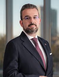 Cauti un spatiu comercial pentru inchiriere/vanzare? Prodecanul FacultÄƒÅ£ii De Drept Despre Legea News Ro