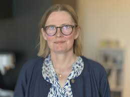 Hun blev kendt som 'hende med øjnene': Nu skriver hun Danmarkshistorie