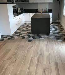 carrelage les 50 plus beaux sols reperes sur pinterest parquet cuisine carrelage cuisine cuisine moderne