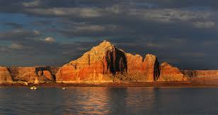 Tout Sur Le Lac Powell Horaires Tarifs Prix Acces Carte Photo Video Contactlac Artificiel Construit Sur Le Fleuve Colorado Grace Au Barrage Glen Canyon Le Lake Powell S Etend Sur Pres De