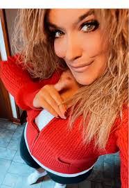 Jade Trotter's Instagram, Twitter & Facebook